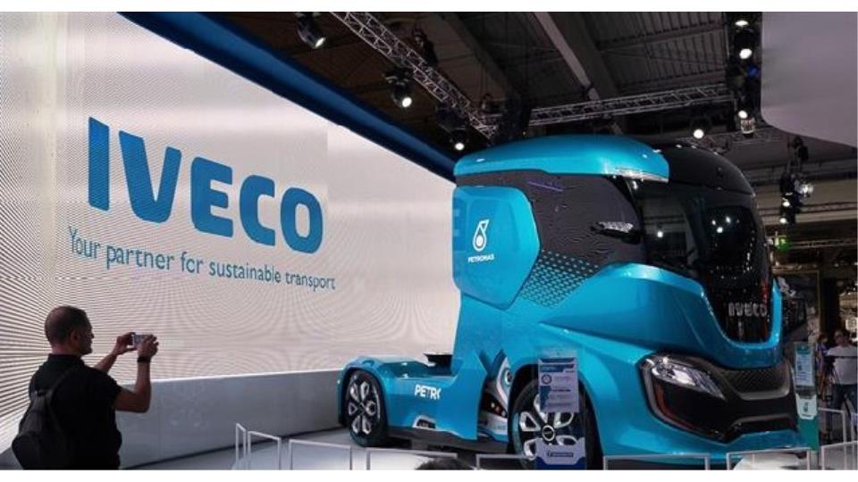 Iveco presenta un 'concept' de camión con 2.200 kilómetros de autonomía