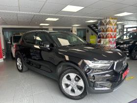 VOLVO XC40 Momentum Plug-in Hybrid 2WD 1.5 T5