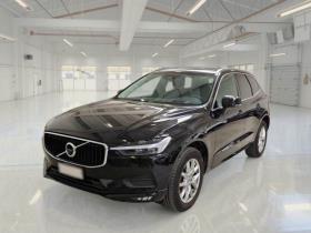 VOLVO XC60 B4 D 4x4 AUTOMATICO MOMENTUM PRO