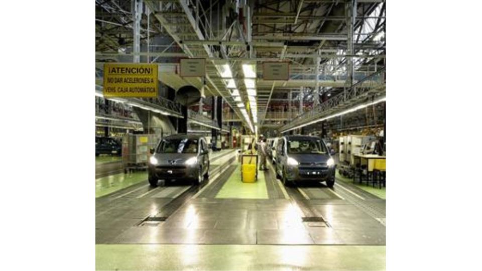 LOS FABRICANTES DE AUTOMÓVILES INSTALADOS EN ESPAÑA RECIBEN 121,5 MILLONES EN AYUDAS
